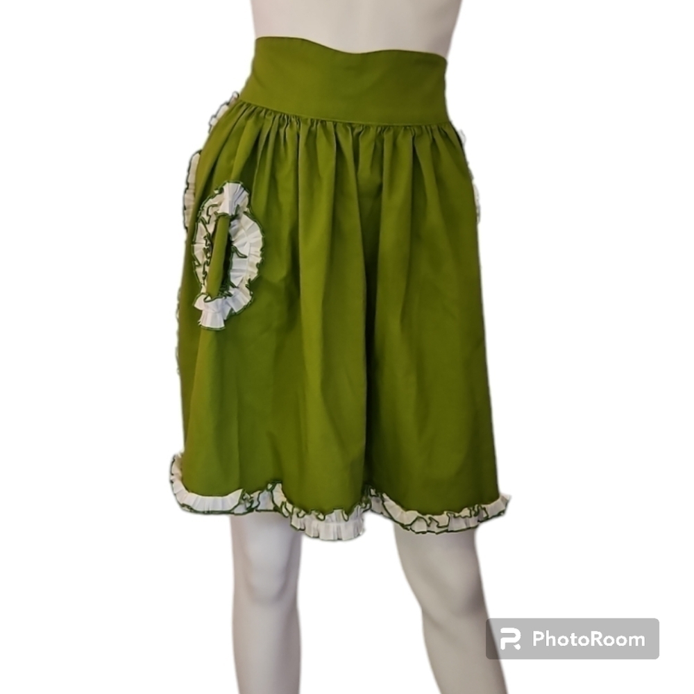 Vintage HANDMADE 1950s Green Ruffle Tie Back Apron